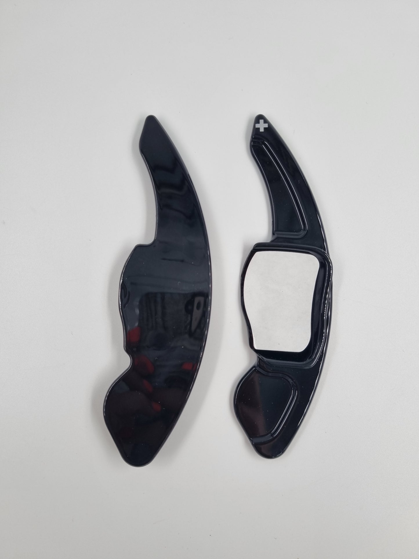 Kunststoff Schaltwippen Verlängerungen VW Golf 5/6, Scirocco, Polo, Passat, Tiguan, Jetta, Touran, Amarok, uvm..
